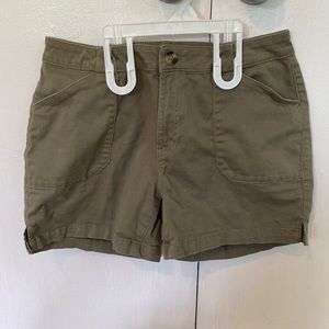 Forest green high-rise shorts